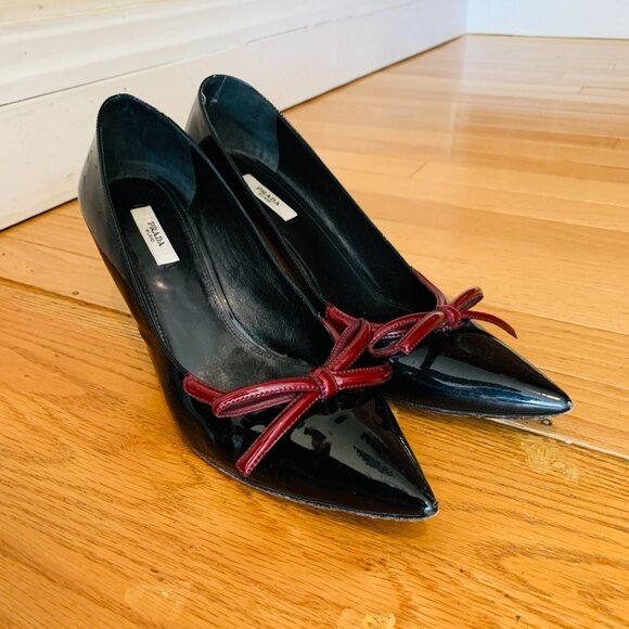 PRADA Black Patent Leather Heels With Maroon Bow, Size 41 US 11 - Picture 10 of 16